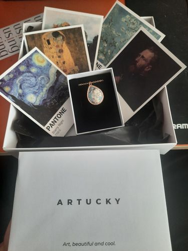 Customer photo review of Van Gogh Almond Blossom Tablo Tasarım Kolye