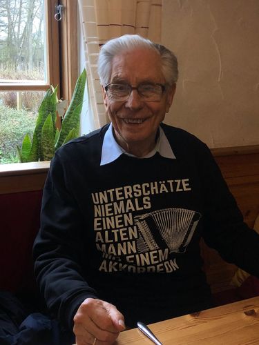 Customer photo review of Lustiger Akkordeon Musiker Pullover