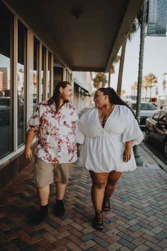 Customer photo review of Men's Floral Cotton Tropical Hawaiian Shirt