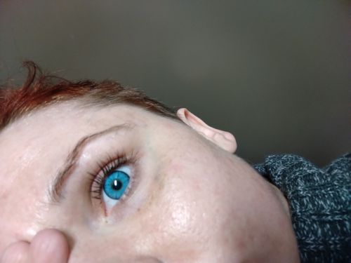 Customer photo review of Nonno Blue Contact Lenses (Prescription)