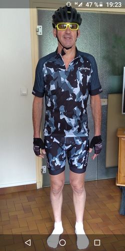 Avis photo d'un client sur Tenue De Cyclisme été Bleue - Militaro+