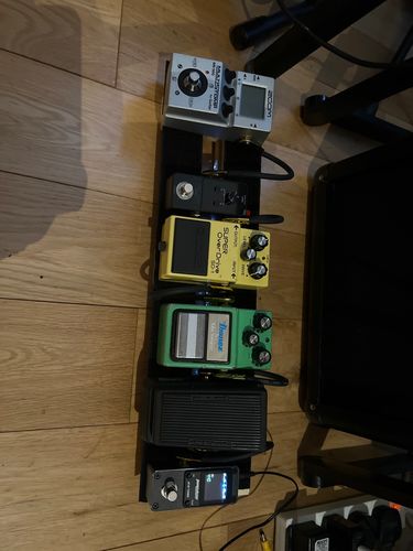 Customer photo review of AROMA 3 AMT-600 in 1 Guitar Tuner and Metronome pedal