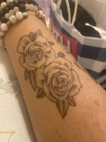 Customer photo review of Elegant Roses Tattoo
