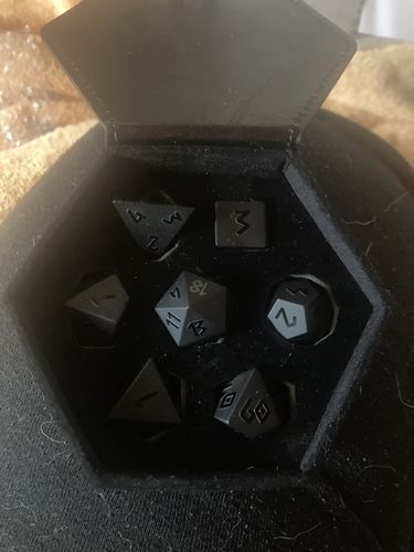 Customer photo review of Obsidian Steinwürfel Runic