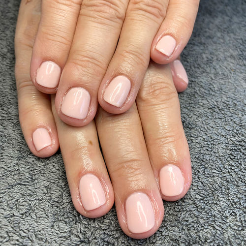 Customer photo review of Semilac 054 Pale Peach Glow UV Gel Polish 7ml