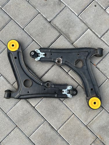 Customer photo review of Polyurethane Lower Control Arm Bush Rear,Outer Audi A1,A3,S3,Tt,,Seat Ibiza,New Beetle,Polo,Golf 3