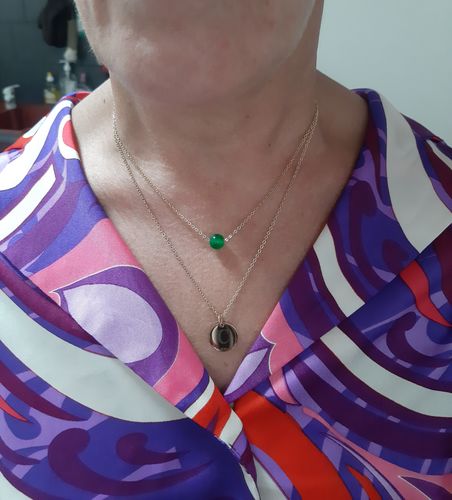 Customer photo review of Collier à perle de jade de Malaisie en acier inoxydable