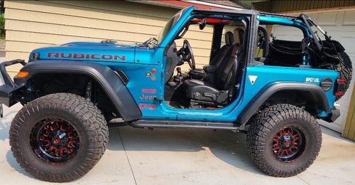 Customer photo review of JL/JLU A-Pillar Side Jeep Mirrors with Base Mount Driver AND Passenger
