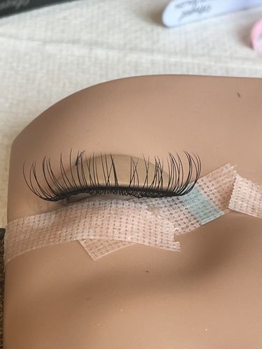 Customer photo review of CORONA, CA 2 Days Beginners Lash Training Ticket