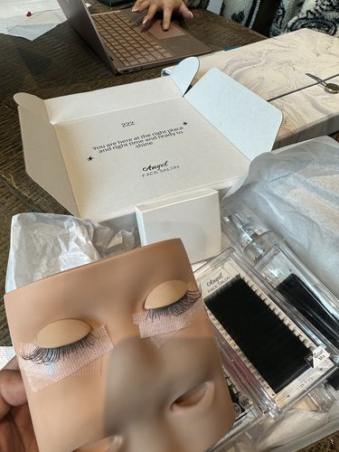 Customer photo review of CORONA, CA 2 Days Beginners Lash Training Ticket