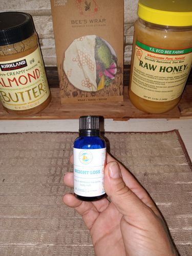 Customer photo review of Weight Loss Formula for Cats, 400 Pellets, 30-Day Supply