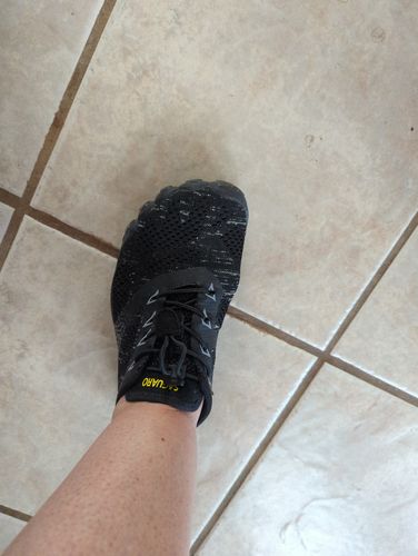Customer photo review of Women's Barefoot Shoes Chaser Smart II