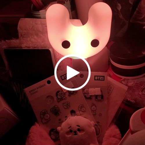 Customer video review of NEWJEANS - OFFICIAL LIGHT STICK & PARTS