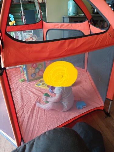 Customer photo review of Pop N' Go™ Playpen