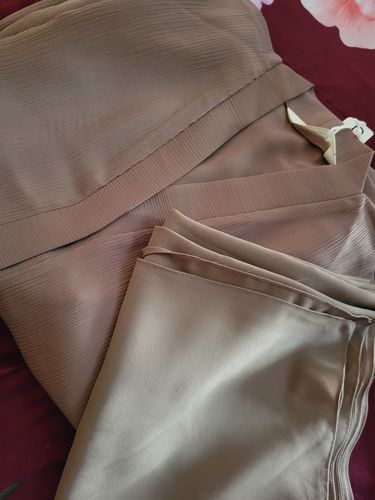 Customer photo review of Almond Zoom Abaya