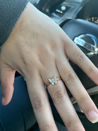 Customer photo review of “Dainty wings” ring