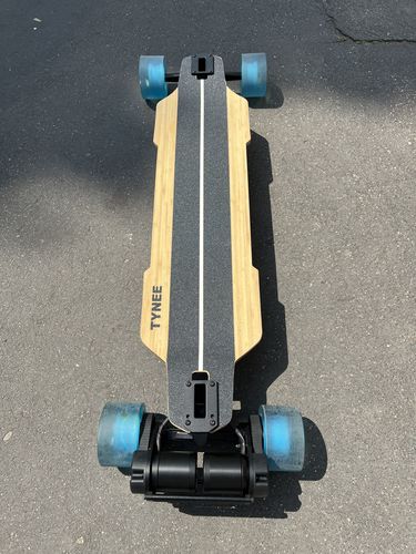 Customer photo review of Tynee® Explorer All Terrain Electric Skateboard