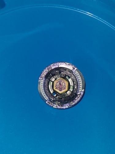 Customer photo review of Takara Tomy Scythe Kronos Beyblade BB-113 (T125EDS) Metal Fury - With Launcher