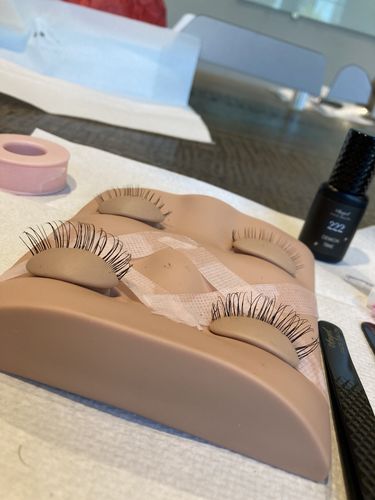 Customer photo review of CORONA, CA 2 Days Beginners Lash Training Ticket