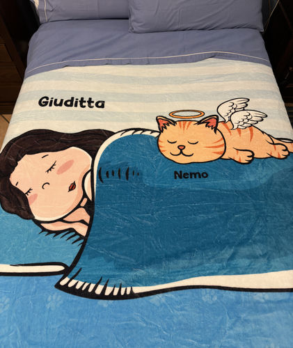 Customer photo review of Plaid Personalizzato - 1 Personaggio sdraiato