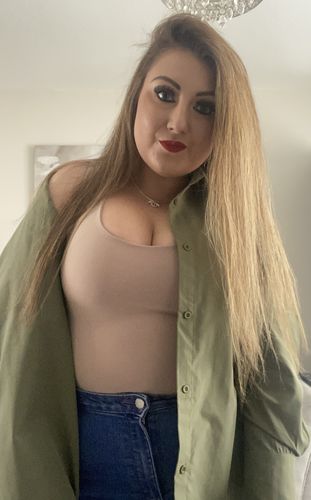 Customer photo review of Longer In The Body Seamfree -'Joy' Low Neck Bodysuit (Full brief) - Desert