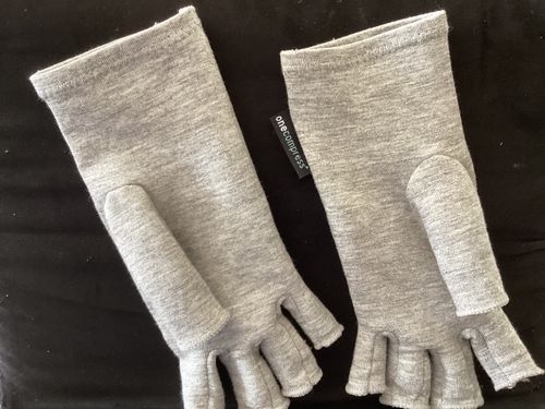 Customer photo review of Premium Onecompress™ Gloves