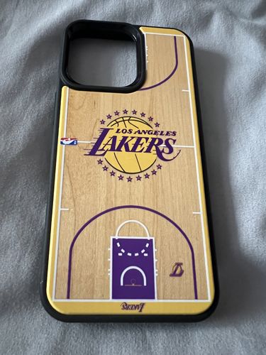 Customer photo review of Los Angeles Lakers - NBA Authentic Wood Case