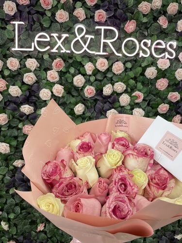 Customer photo review of Pink Deluxe Bouquet