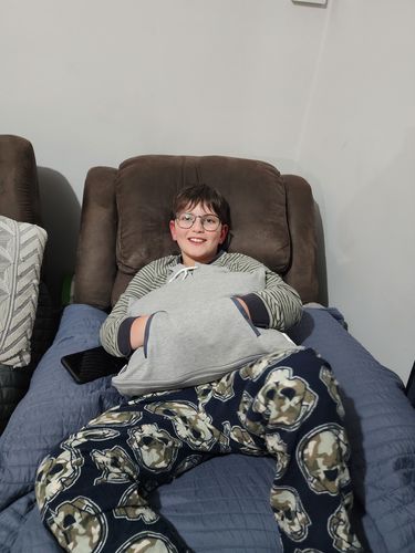 Customer photo review of Senseez Vibrating Hoodie Pillow – For Teens