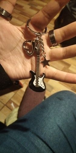 Customer photo review of Shining Stellar Guitar Key Chain