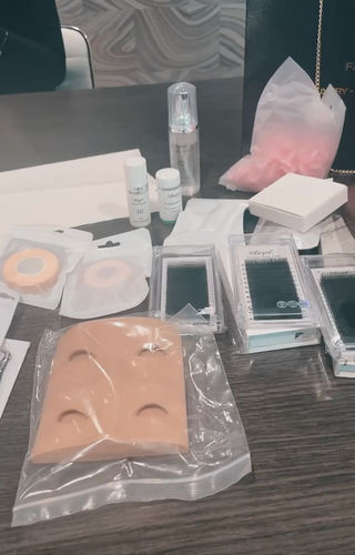 Customer photo review of LA, CA 2 Days Beginners Lash Training Ticket