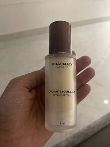 Customer photo review of CMC MATTE FOUNDATION - Perfect Canvas for your make-up
