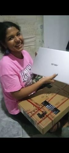 Customer photo review of Laptop ASUS Vivobook 17.3" Intel Core i5-1035G1 Memoria RAM 12GB Disco 1TB HDD Wind 11 Laptop Plata