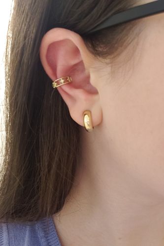 Customer photo review of Star Ear cuff
