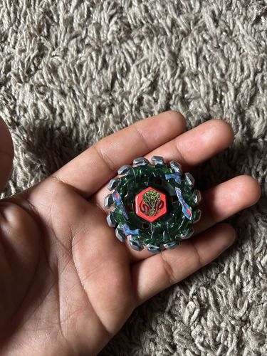 Customer photo review of Takara Tomy Poison Serpent Beyblade BB-69 SW145SD Metal Fusion