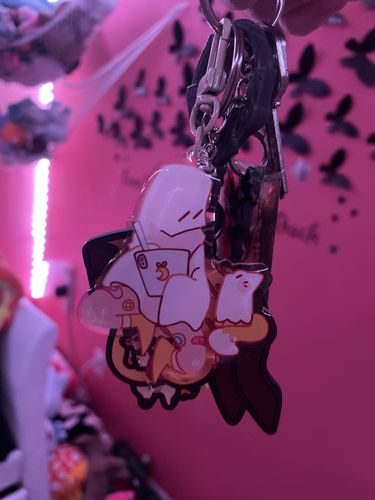 Customer photo review of Kitty Ghost Keychain