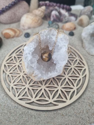 Customer photo review of Collier à perle d'oeil de tigre en acier inoxydable