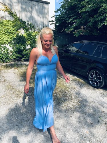 Customer photo review of Elegantes Trägerkleid mit V-Ausschnitt
