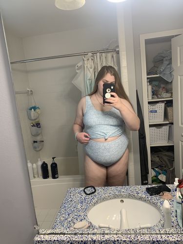 Customer photo review of Traveler Top | Powder Blue Leaf