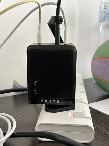 Customer photo review of GIGA 200W GaN Charger