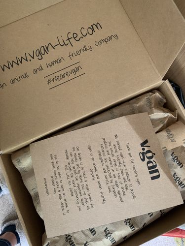 Customer photo review of Clove Footbed Sandals