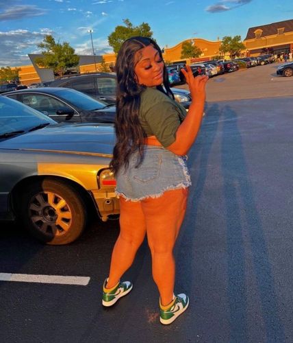 Customer photo review of Melting! Body Wave Swiss HD Undetectable Lace 13x4 Lace Frontal Wig