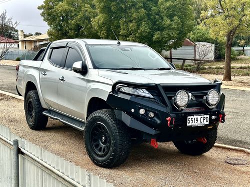 Customer photo review of Loaded 4X4 40mm Front Levelling Kit: MITSUBISHI TRITON MQ/MR