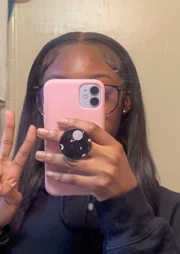 Customer photo review of Melting! Glueless Straight Swiss HD Undetectable Lace 5x5 HD Lace Closure Wig