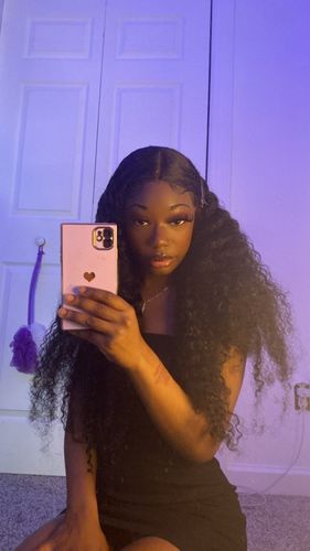 Customer photo review of Melting! Glueless Deep Wave Swiss HD Undetectable Lace 5x5 HD Lace Closure Wig
