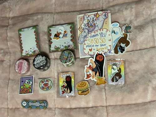 Customer photo review of Runaway Ghost Post It Notes