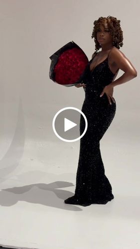 Customer video review of Red Rose Bouquet