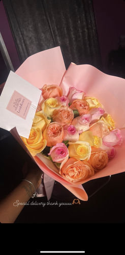 Customer photo review of Couture Rose Bouquet
