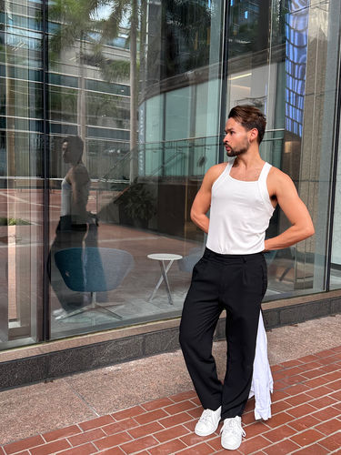 Customer photo review of Mens Pure Color Casual Vest SKUI90432