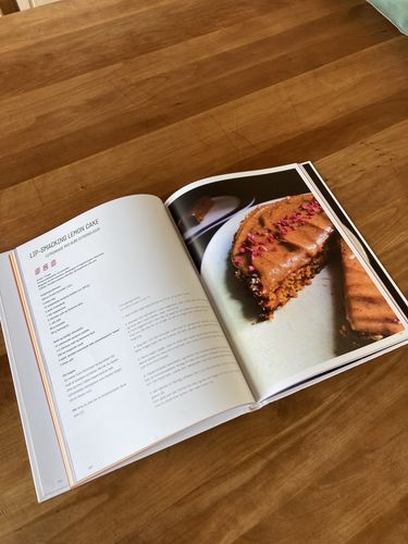 Customer photo review of The Cake Cookbook (Dansk)